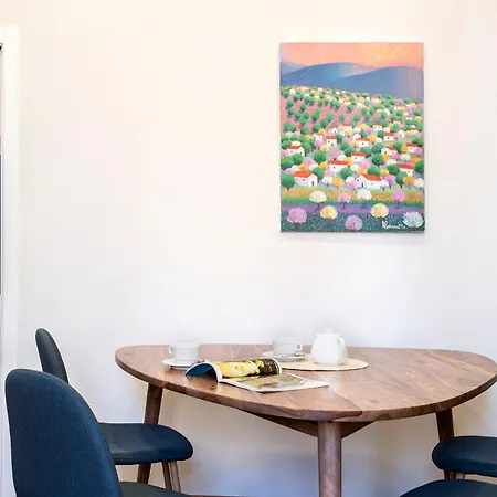 Montebello Style Апартаменты