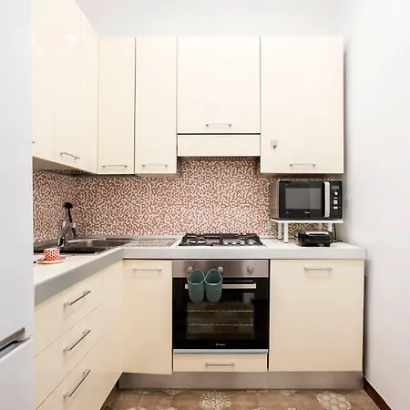 Apartment Montebello Style Rom